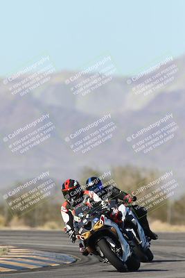 media/Dec-04-2025-Racers Edge (Thu) [[5ebc9f124d]]/3-B Group/1-Session 1 (Turn 7)/